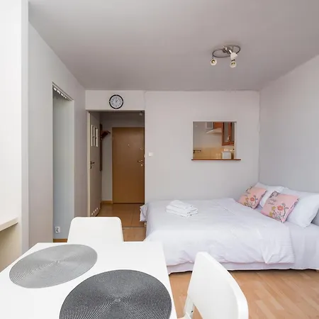 Apartment Grzybowska Urban Oasis